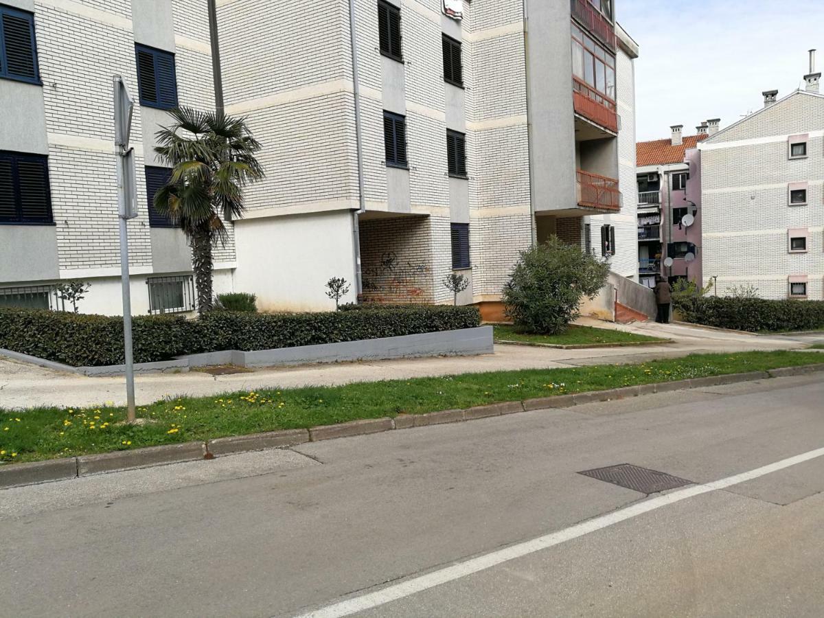 Apartment Koruna 1 Pula Exteriör bild