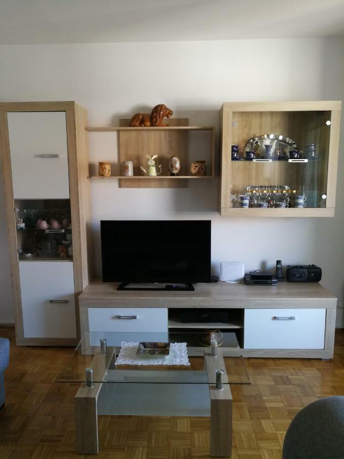 Apartment Koruna 1 Pula Exteriör bild