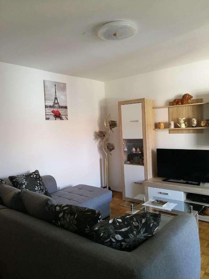 Apartment Koruna 1 Pula Exteriör bild